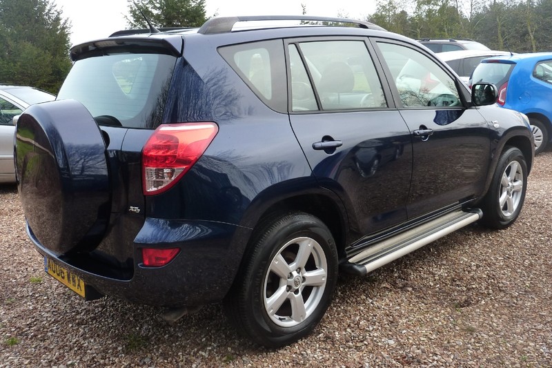 TOYOTA RAV-4