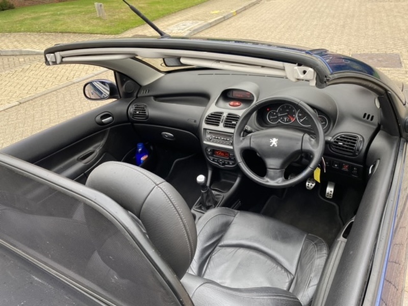 PEUGEOT 206