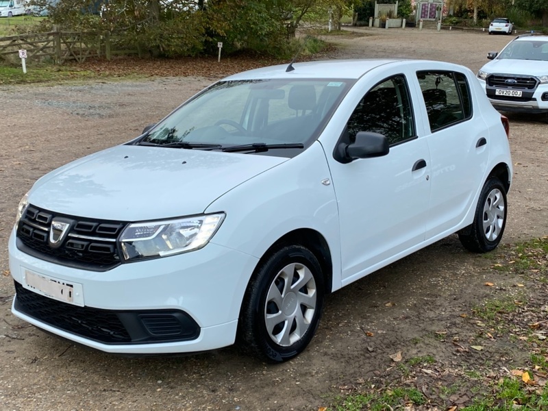 View DACIA SANDERO ESSENTIAL SCE